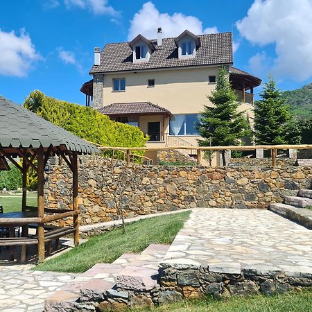 Sofra E Shpatit Hotel Elbasan Luaran gambar