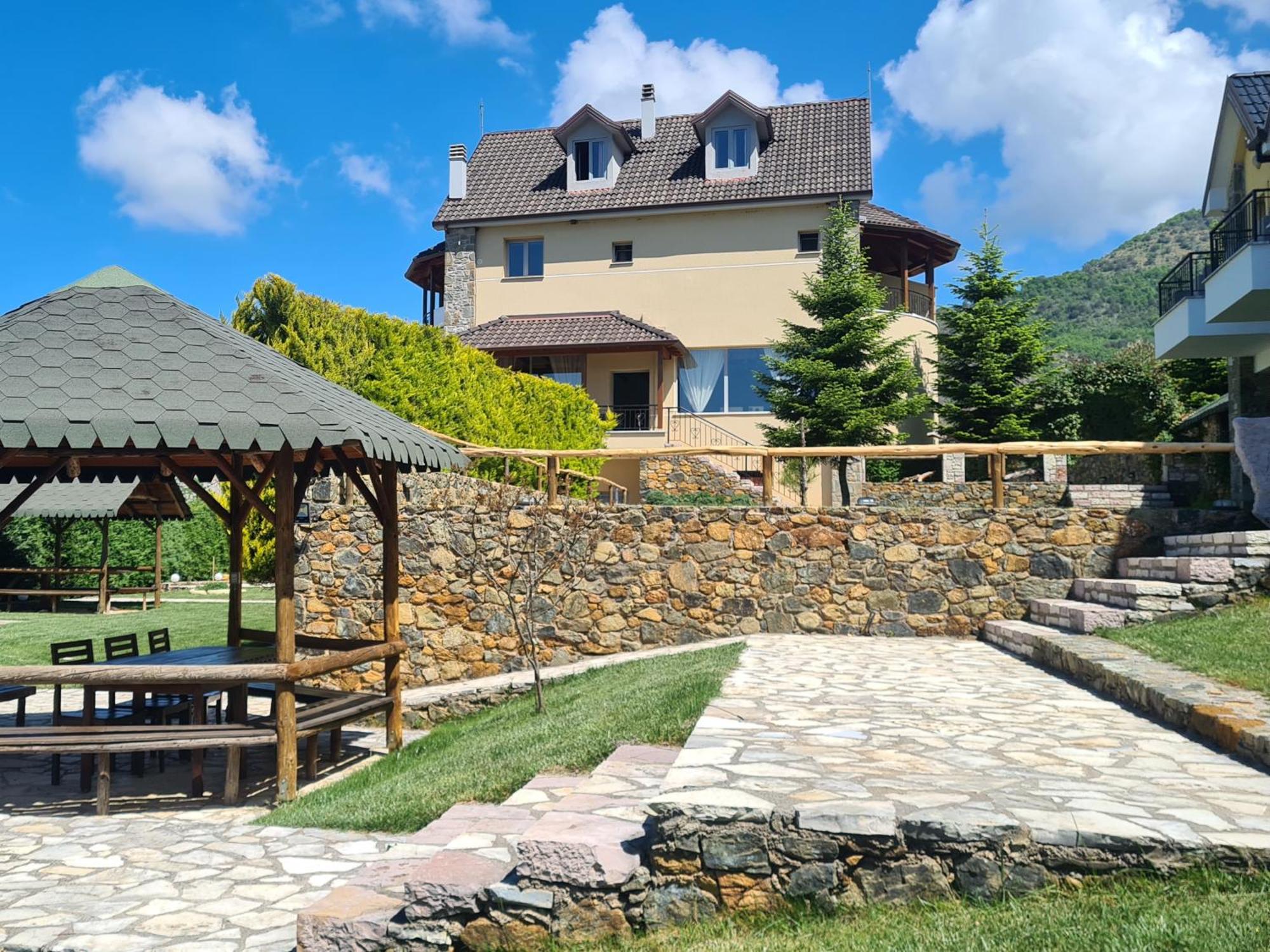 Sofra E Shpatit Hotel Elbasan Luaran gambar